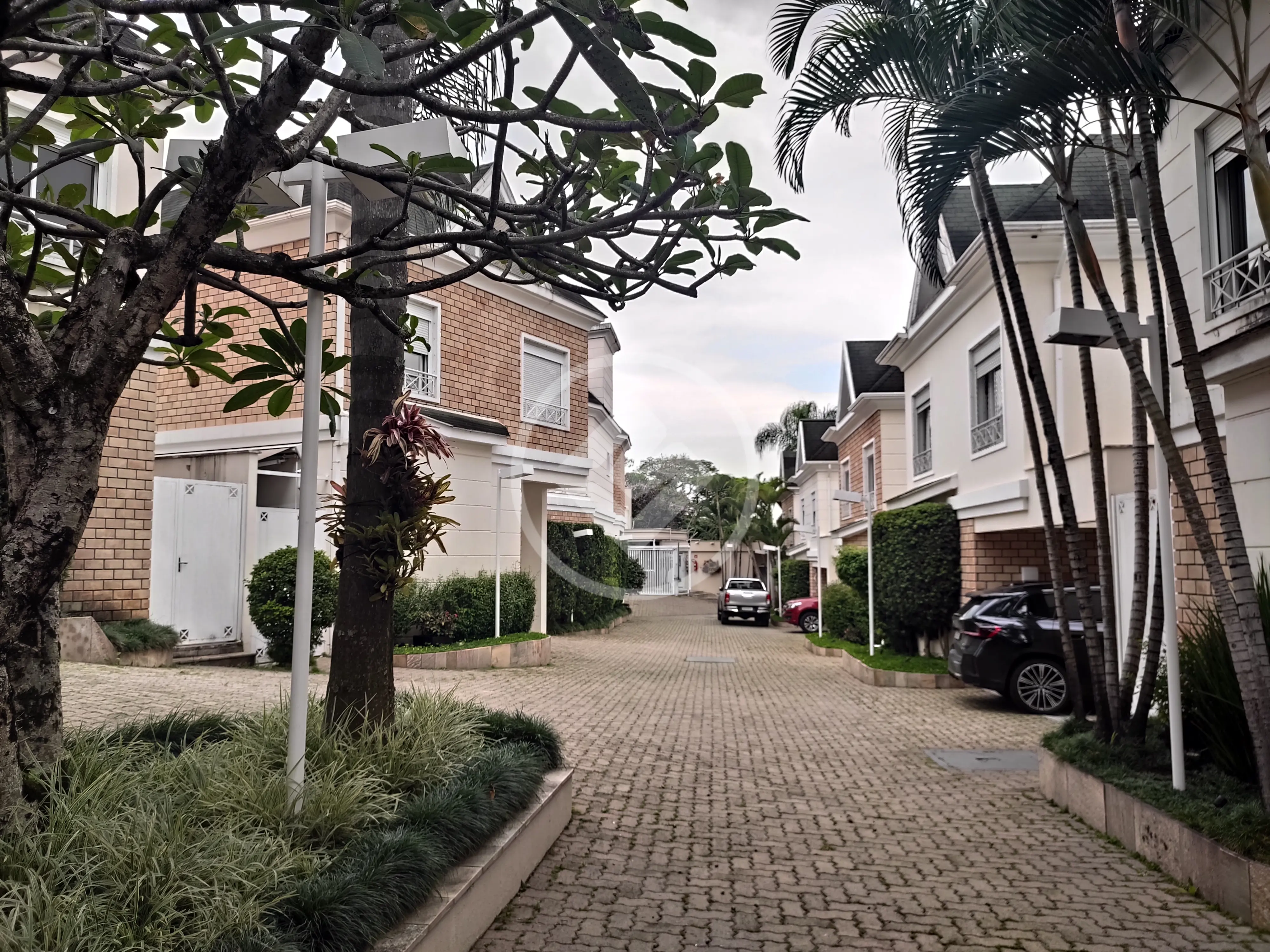 Casa Condomínio Jardim Petrópolis, São Paulo - SP — foto 1