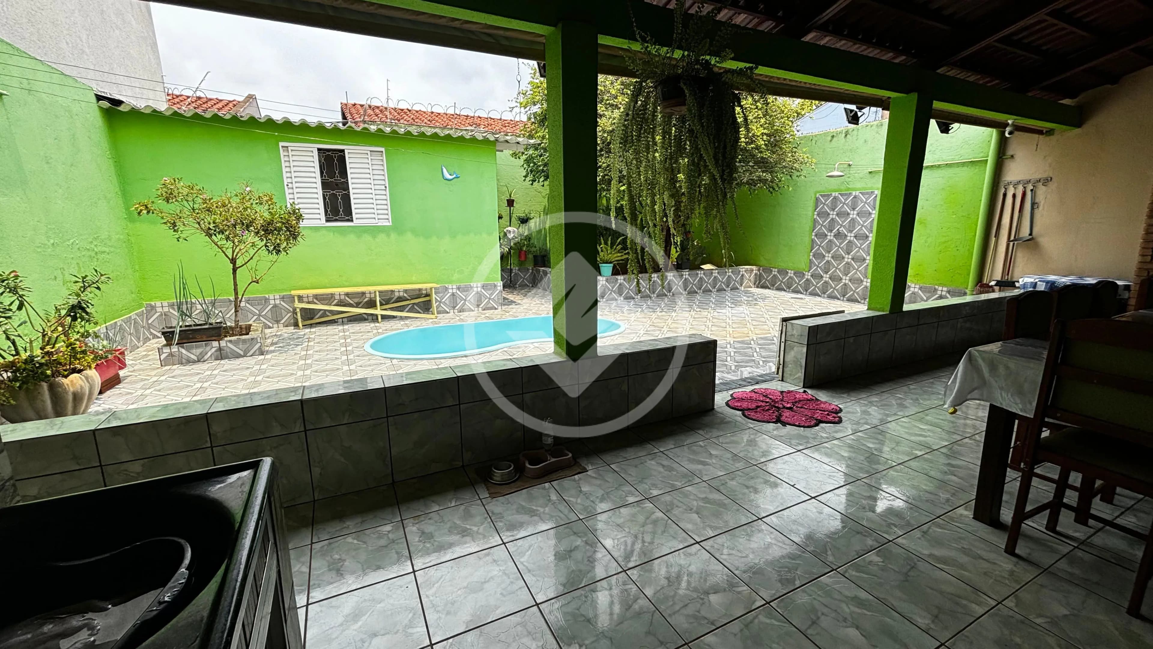 Casa à Venda com 3 Quartos, sendo 1 Suíte - 110m² - Minas Gerais - Uberlândia/MG