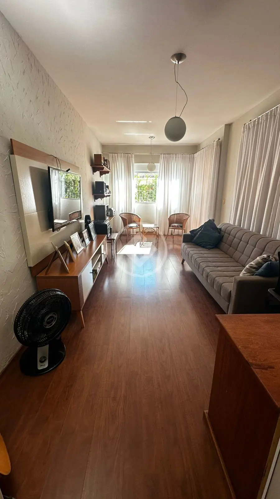 Casa à Venda com 3 Quartos, sendo 1 Suíte - 240m² - Saraiva - Uberlândia/MG