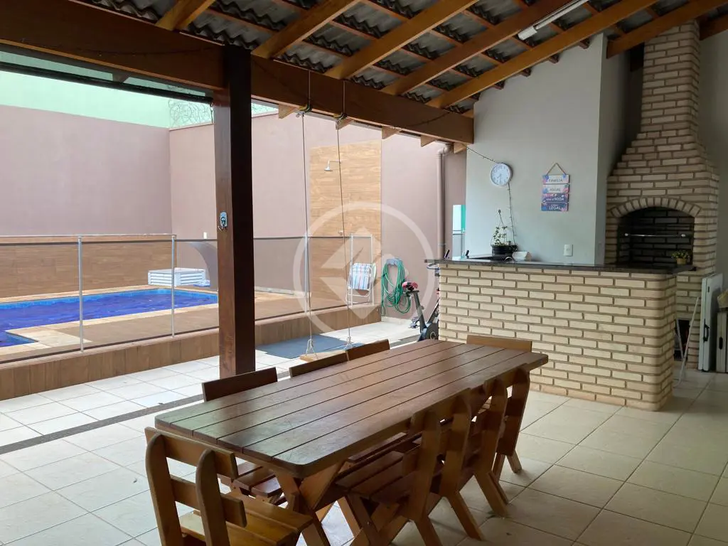 Casa 4 quartos no Santa Mônica, Uberlândia — foto 3 de 6