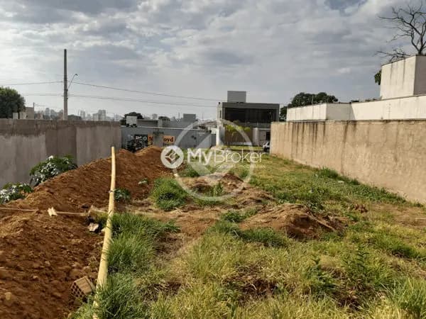Terreno no Jardim Karaíba, Uberlândia — foto 3 de 4