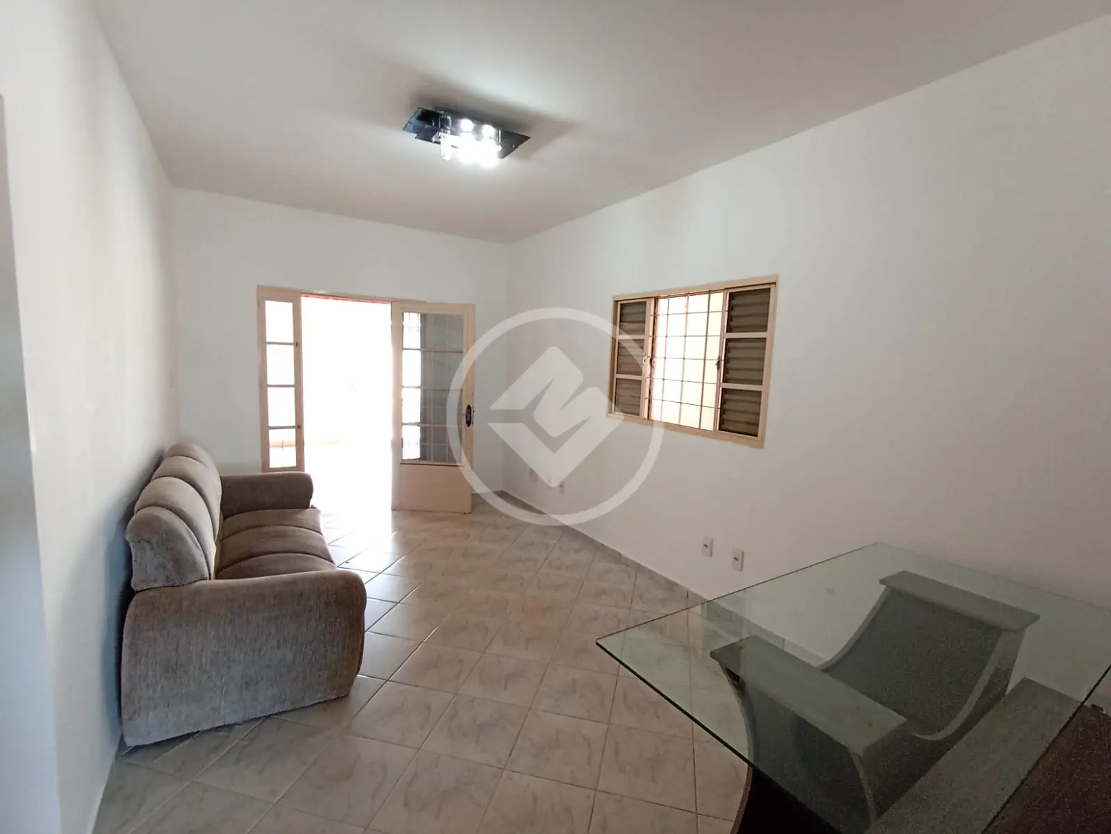Casa à Venda com 5 Quartos, sendo 1 Suíte - 218 m² - Jardim Patrícia - Uberlândia/MG