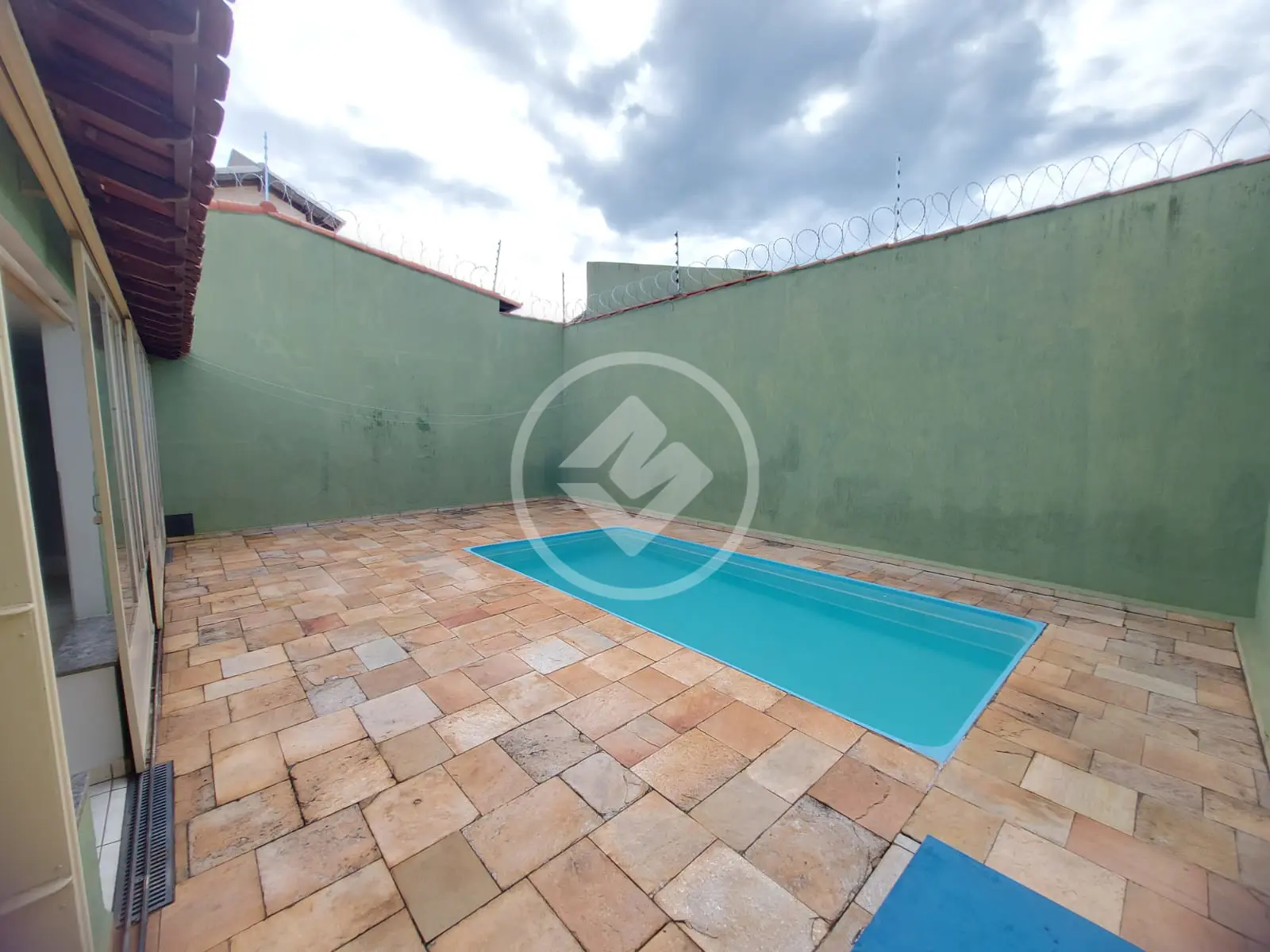 Casa à Venda com 3 Quartos, sendo 1 Suíte - 183m² - Nossa Senhora das Graças -  Uberlândia/MG