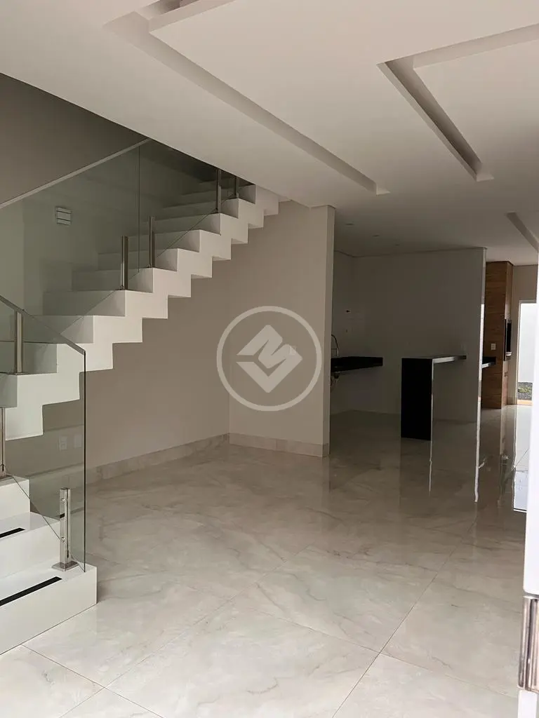 Sobrado à Venda com 3 Quartos, sendo 1 Suíte – 125m² - Grand Ville - Uberlândia/MG