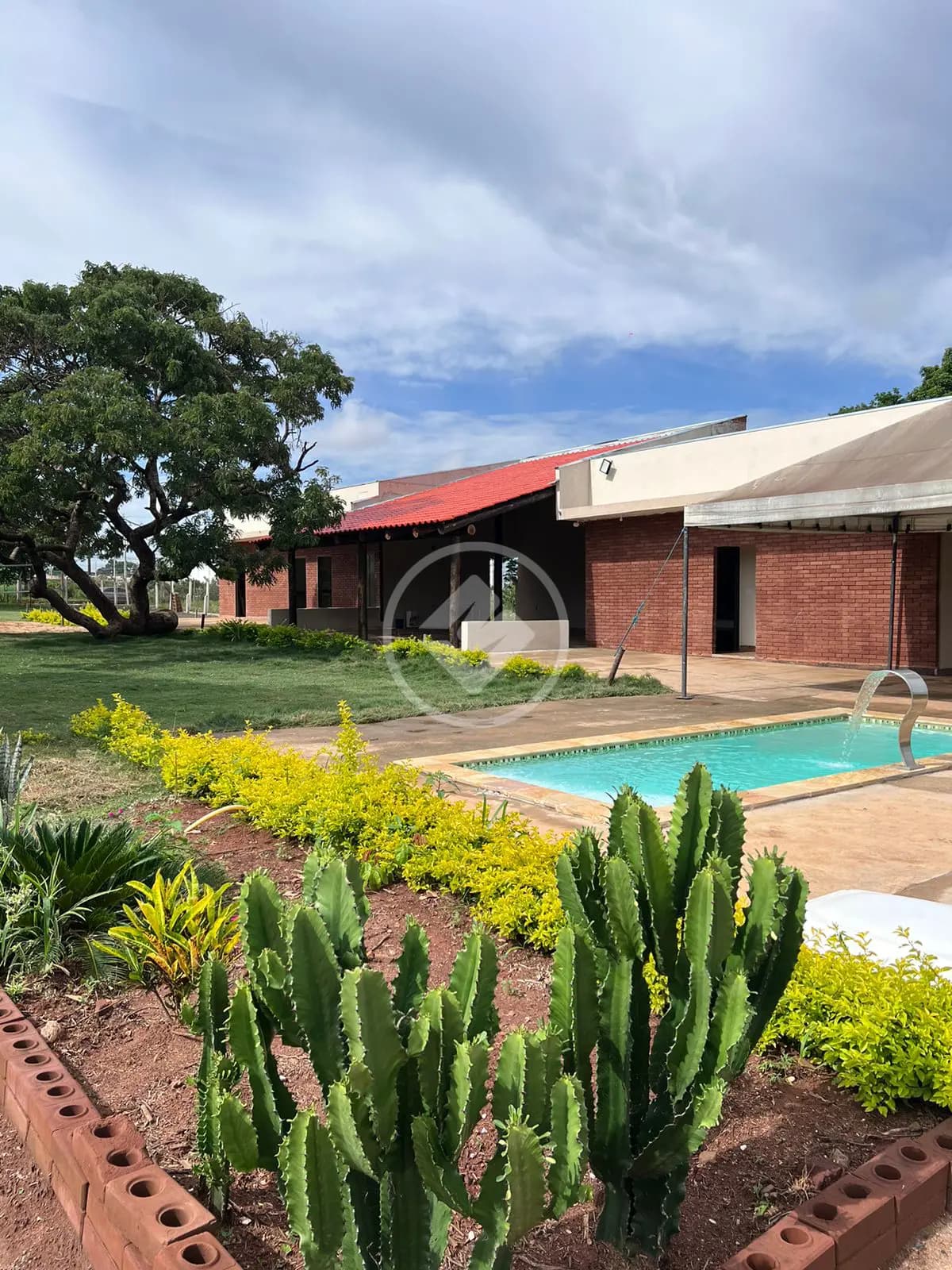 Chácara à Venda - 2.500m² - Chácaras Rancho Alegre - Uberlândia/MG