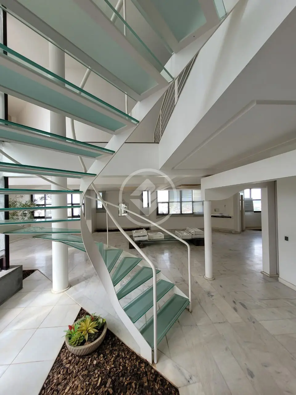 Cobertura à venda com 4 Quartos, sendo 4 Suítes - 920 m² - Fundinho - Uberlândia/MG