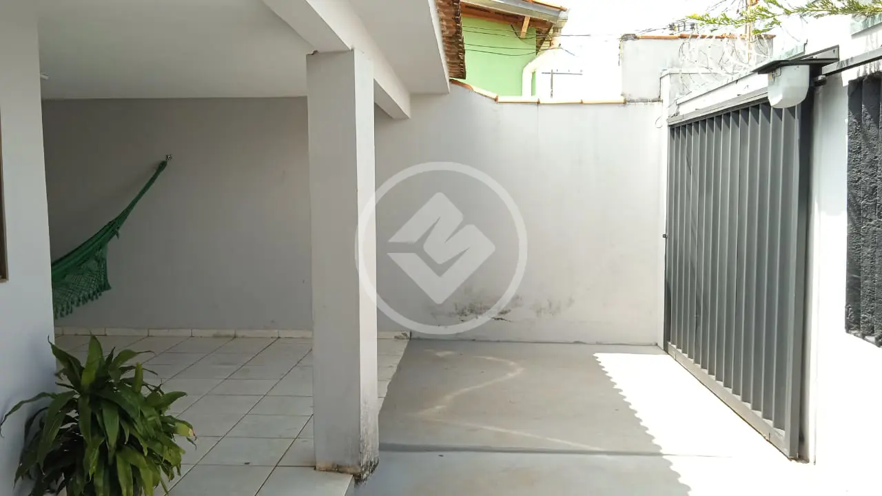Casa à Venda com 3 Quartos, sendo 1 Suíte - 250m² - Morumbi - Uberlândia/MG