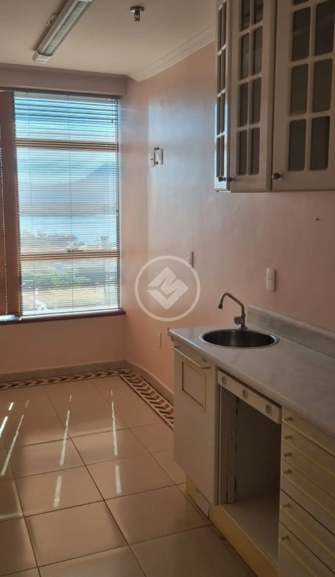 Sala Comercial 2 quartos no Ponta da Praia, Santos — foto 2 de 6
