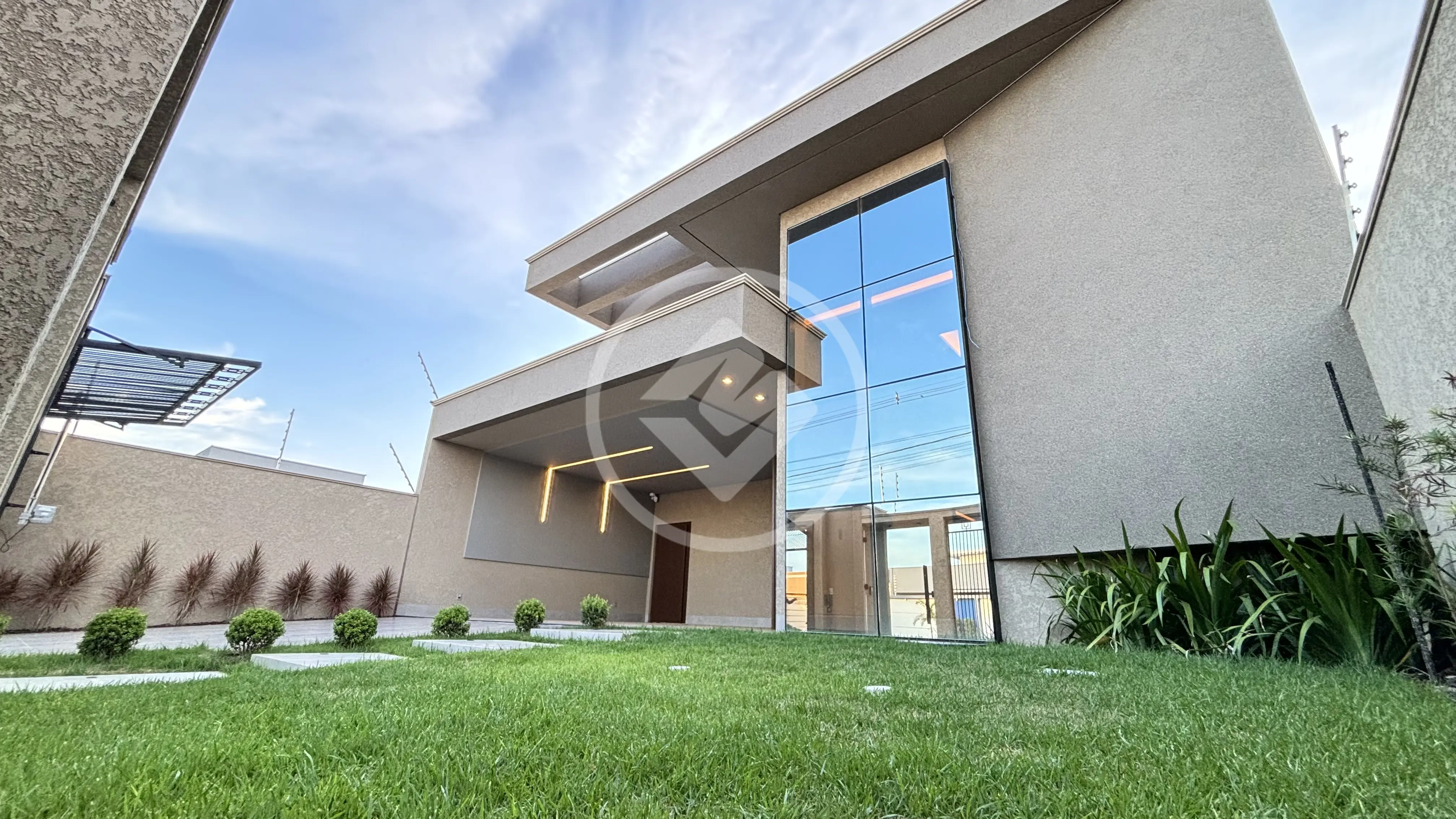 CASA 3 QUARTOS (1 SUÍTE MASTER), AUTOMATIZADA E PISCINA COM CASCATA JARDIM BELO HORIZONTE SINOP-MT