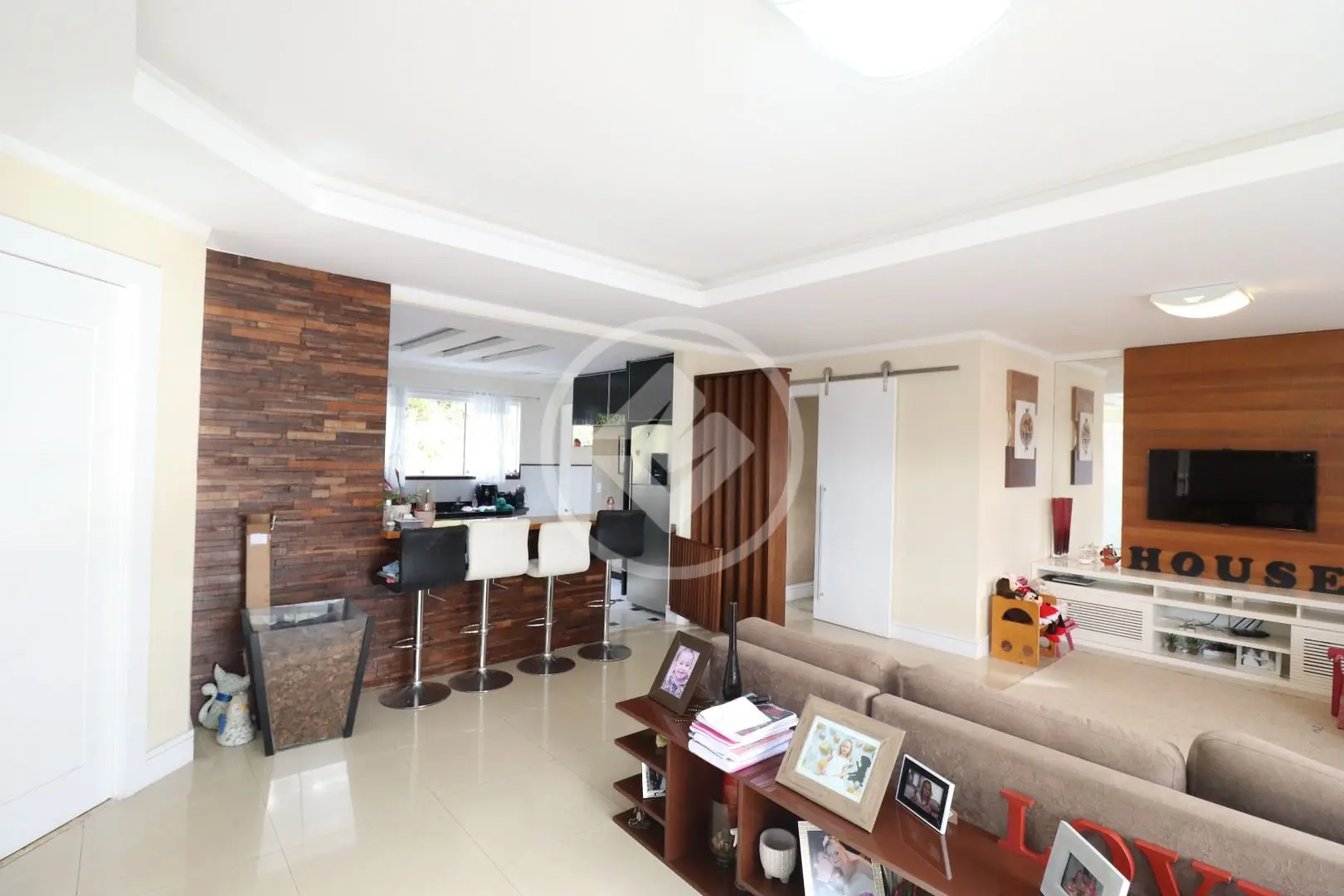 Casa com 5 quartos, 1 suíte, 1vaga. Quebra Frascos. Teresópolis-RJ
