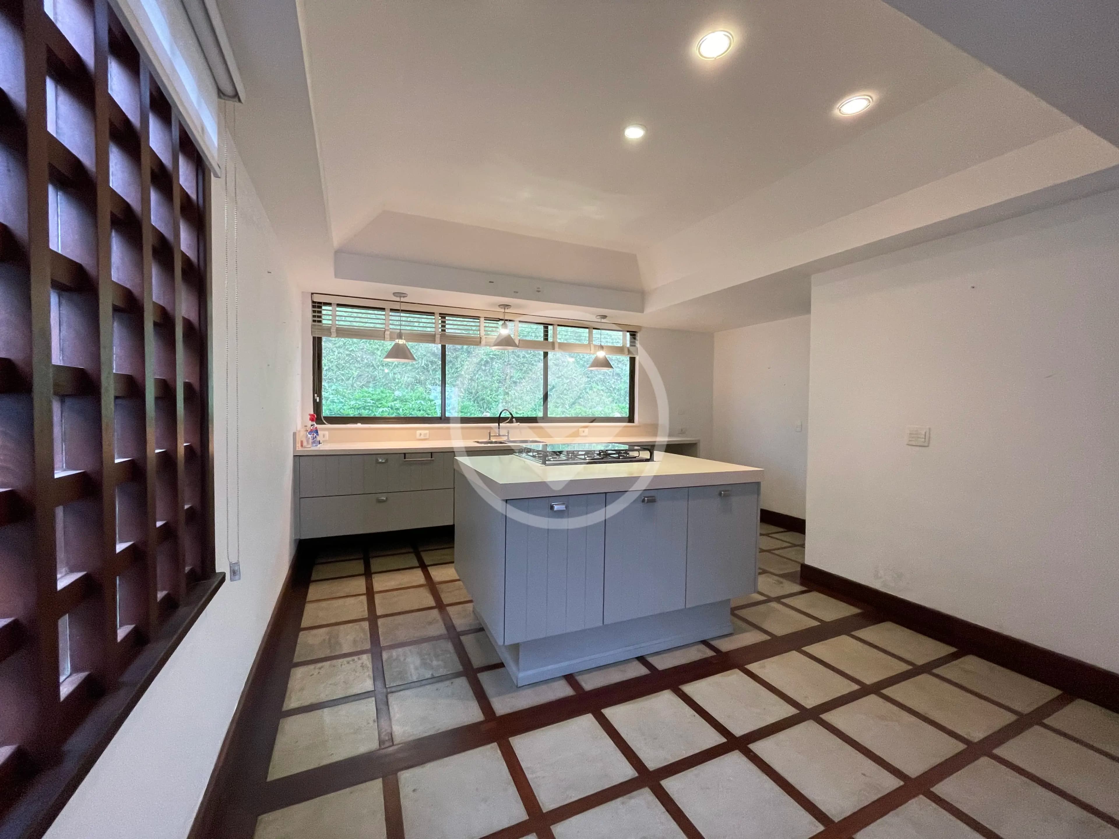 Casa incrível no coração da Serra.