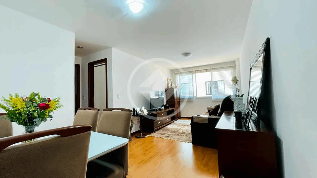 Apartamento em condomínio, 2 quartos, 1 suíte. Centro de Teresópolis-RJ