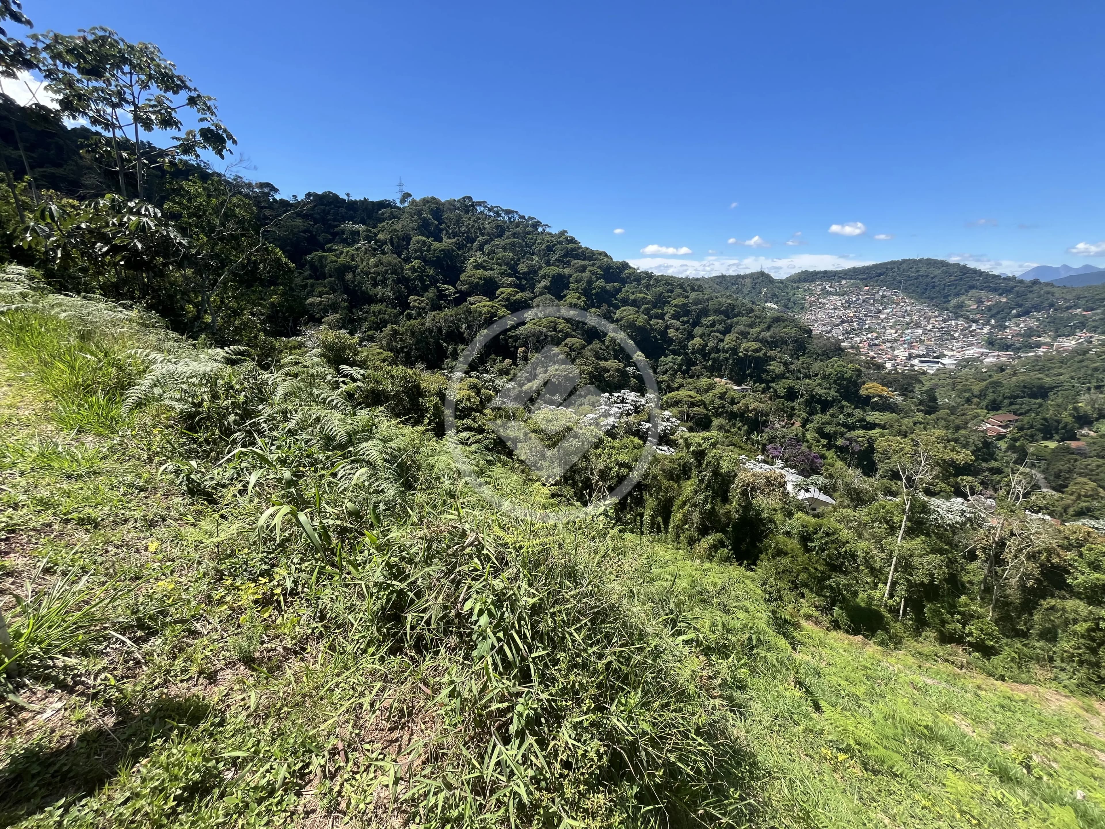 Terreno à venda, 839 m² por R$ 215.000,00 - Barra do Imbuí - Teresópolis/RJ