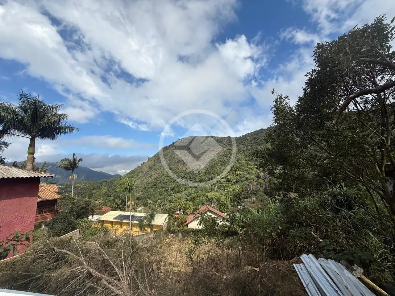 Terreno em Aclive na Cascata dos Amores