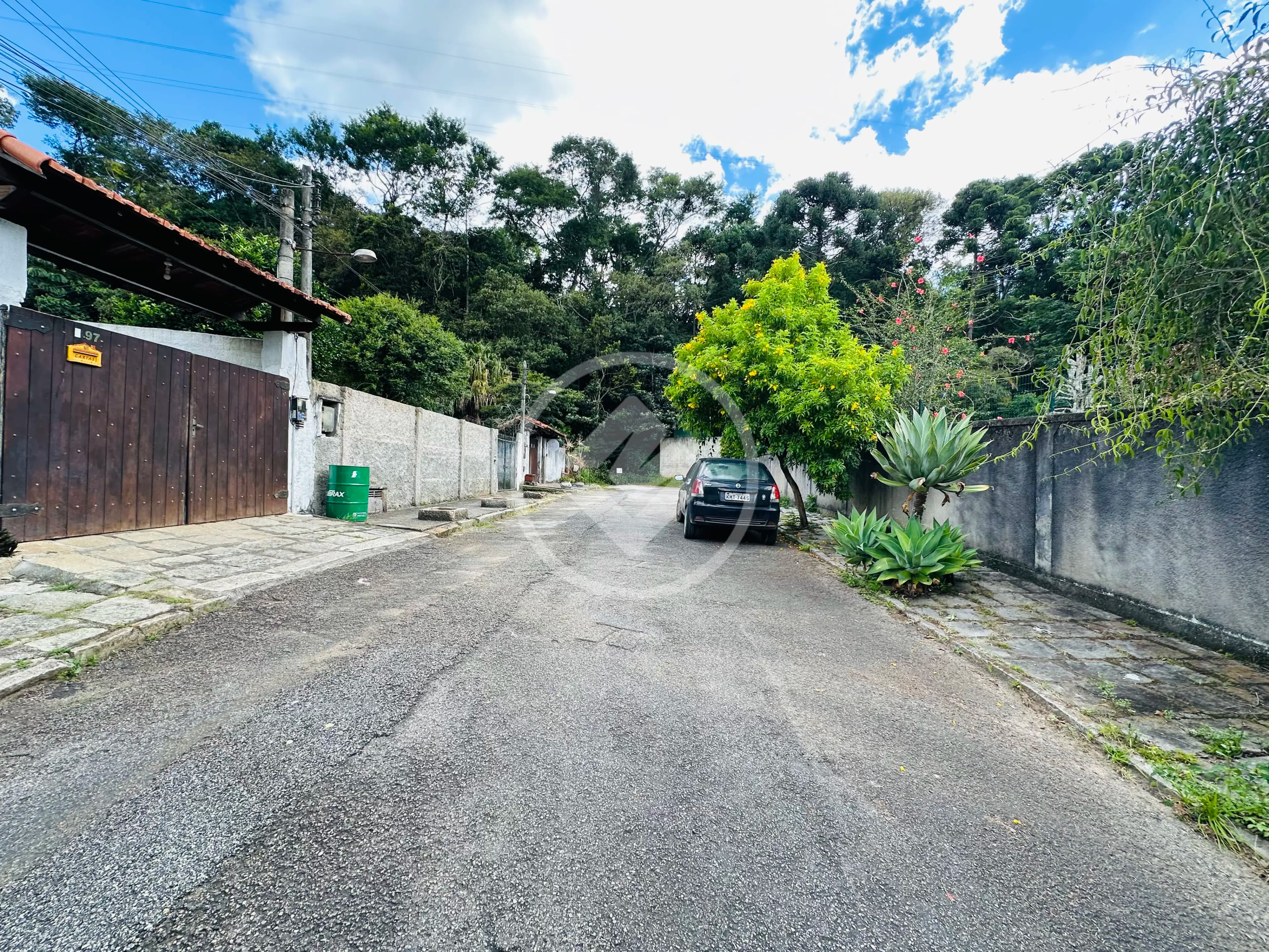 Terreno plano em rua sem saída, 613m², Vale da Prata, Teresópolis/RJ