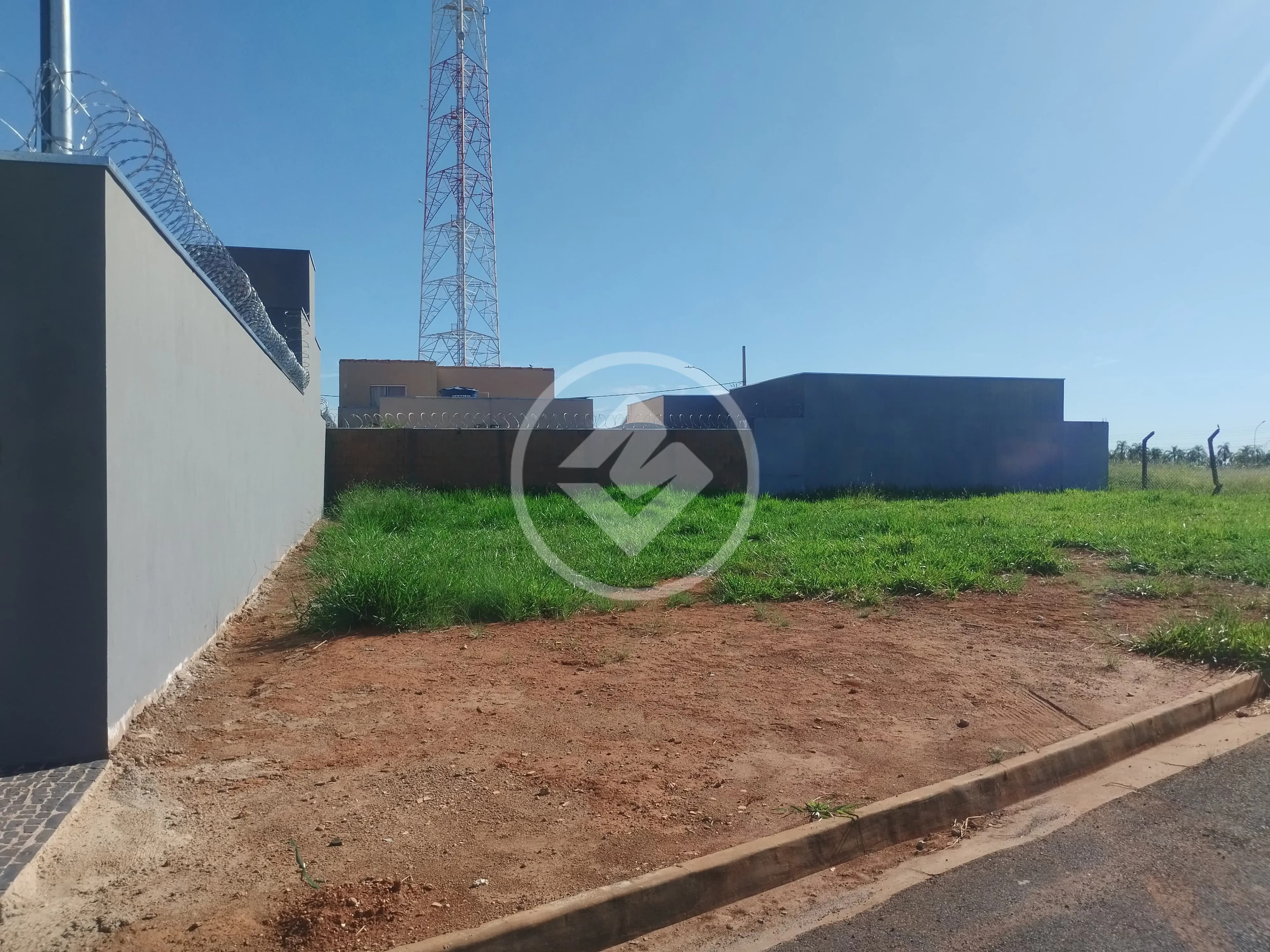 Lote Amplo e Bem Localizado no Bairro Minas Gerais - 276 m²