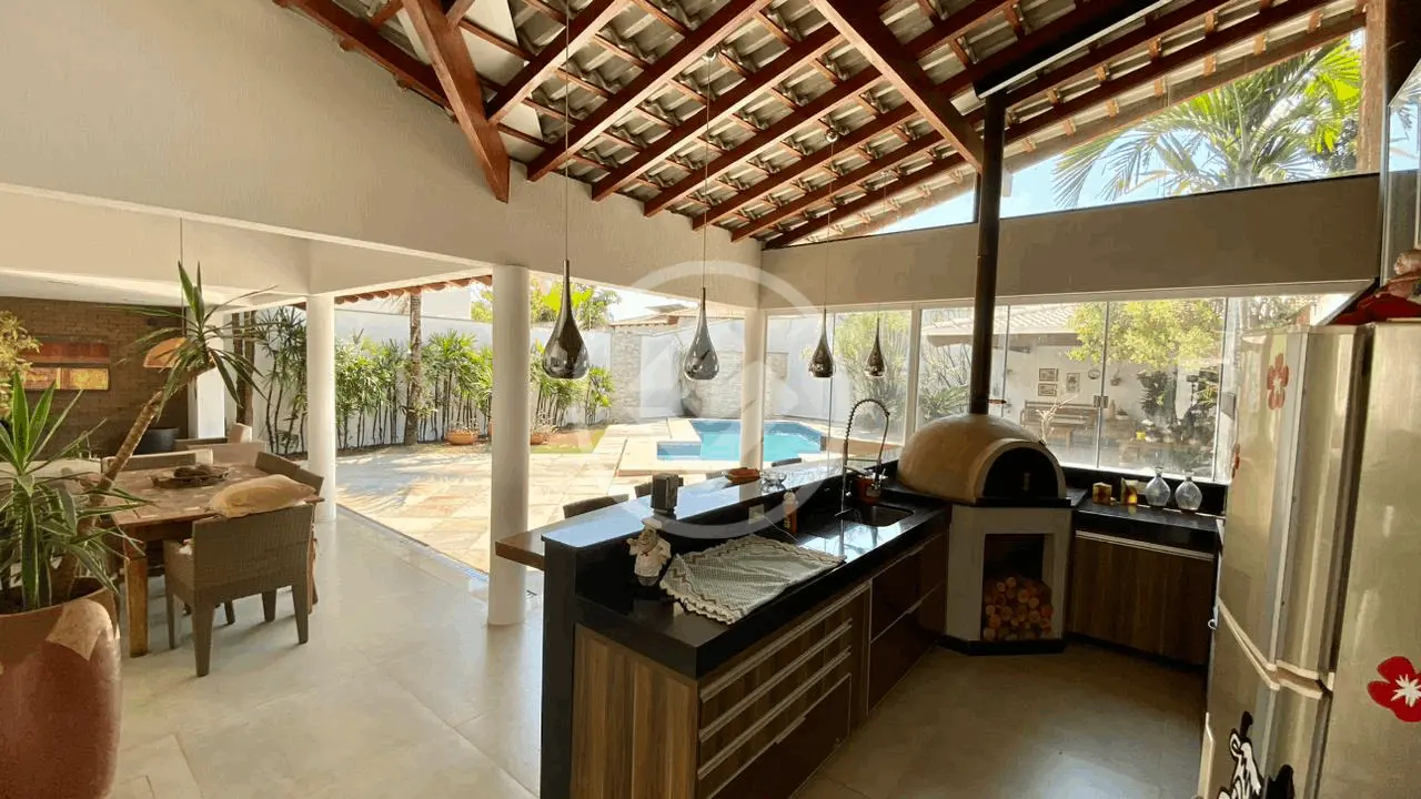 Casa Jardim Karaíba, Uberlândia - MG — foto 1