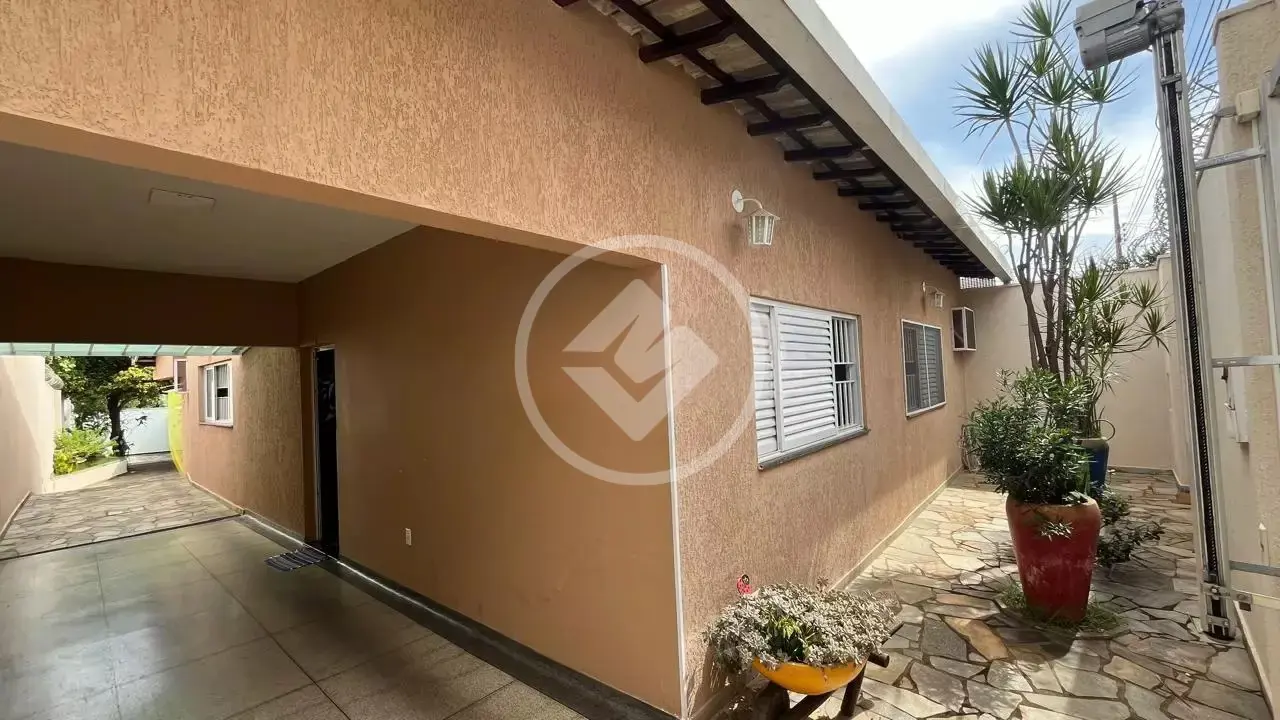 Casa 3 quartos no Presidente Roosevelt, Uberlândia — foto 3 de 6
