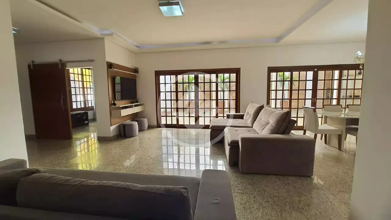 Casa Jardim Karaíba, Uberlândia - MG — foto 1