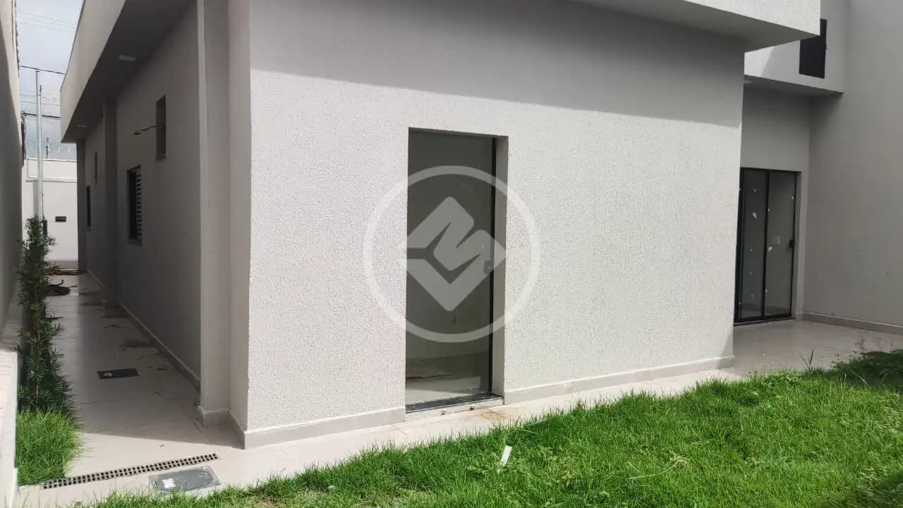 Casa à venda com 3 quartos, sendo 1 suíte – 150 m²- Santa Rosa - Uberlândia/MG