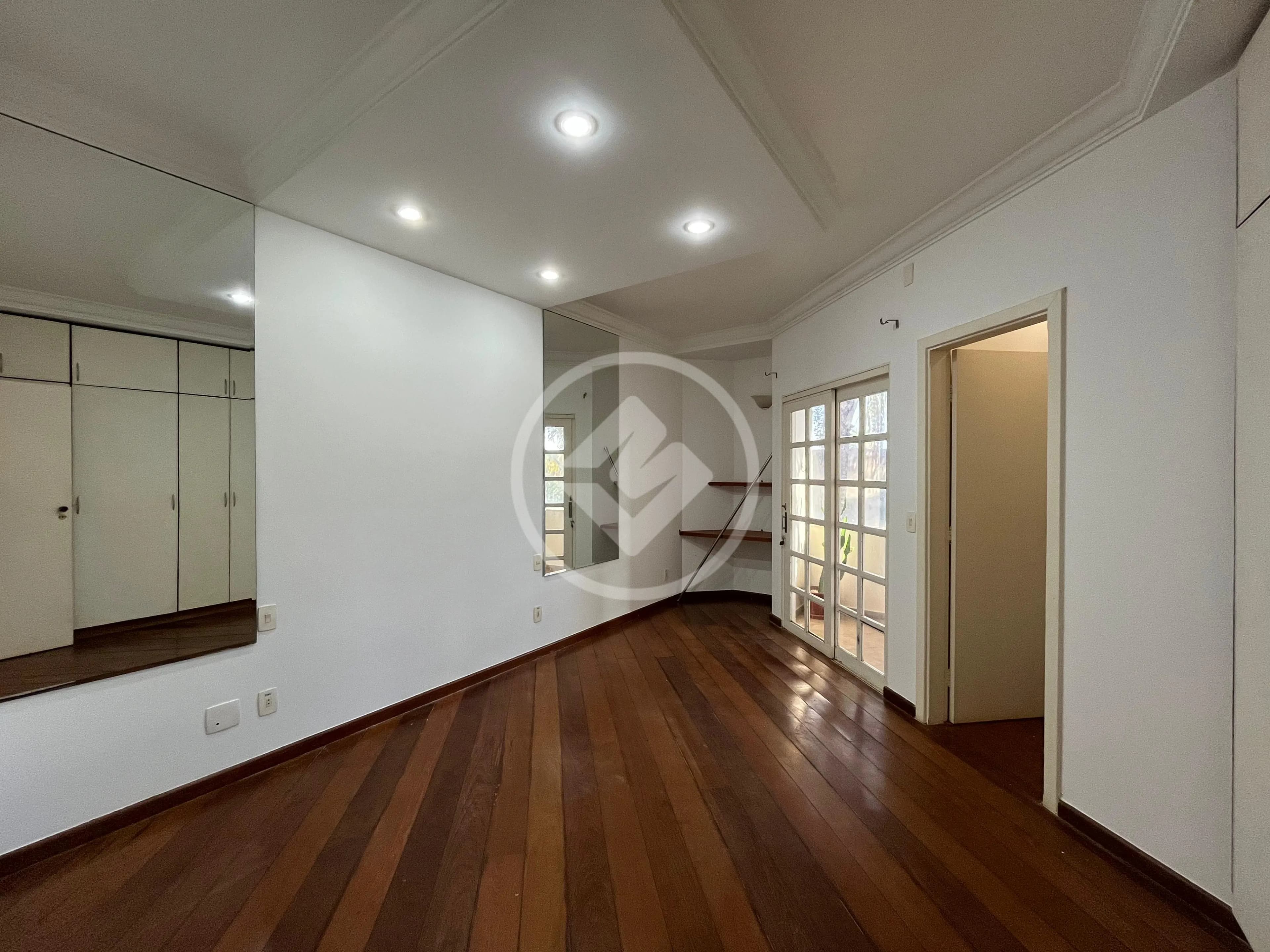 Sobrado 4 quartos no Morada da Colina, Uberlândia — foto 3 de 6