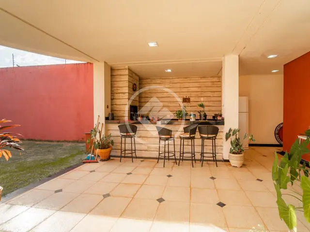 Casa Comercial 4 quartos no Morada da Colina, Uberlândia — foto 4 de 4