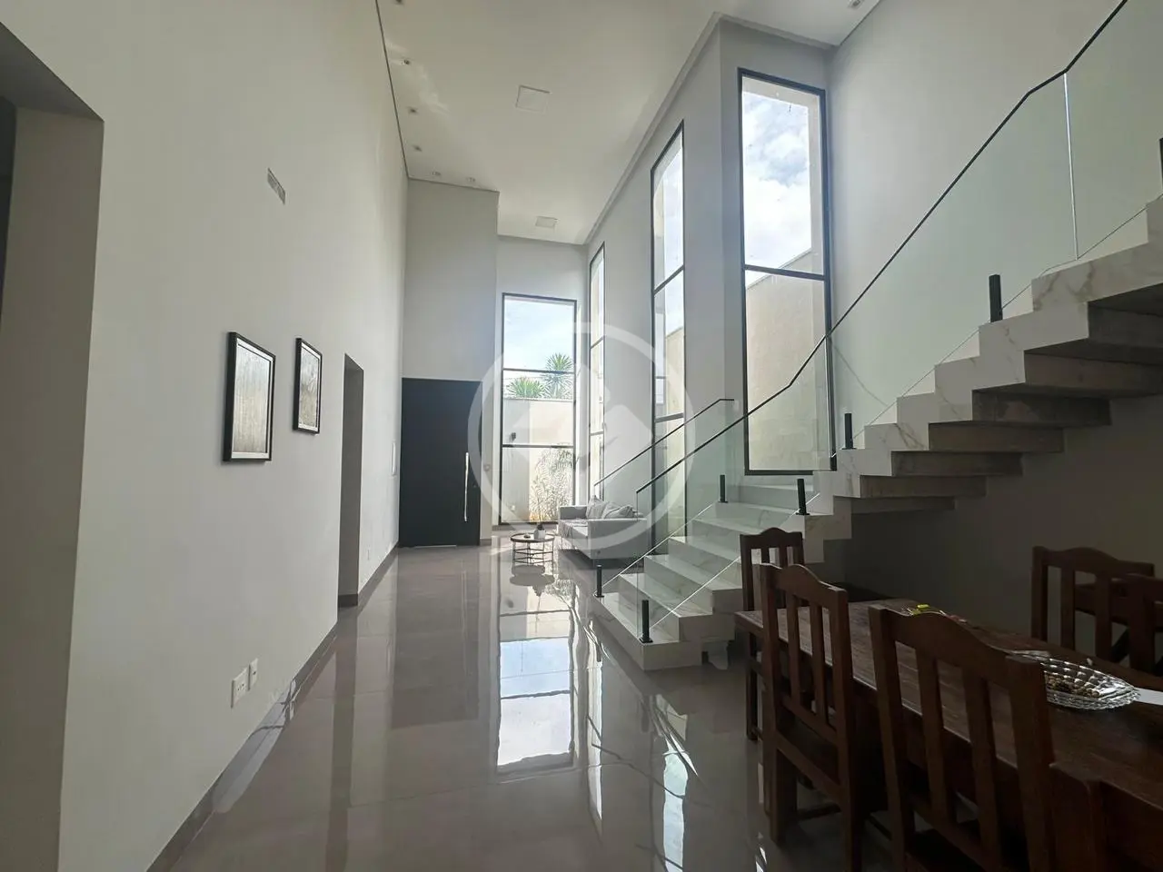 Sobrado Jardim Inconfidência, Uberlândia - MG — foto 1