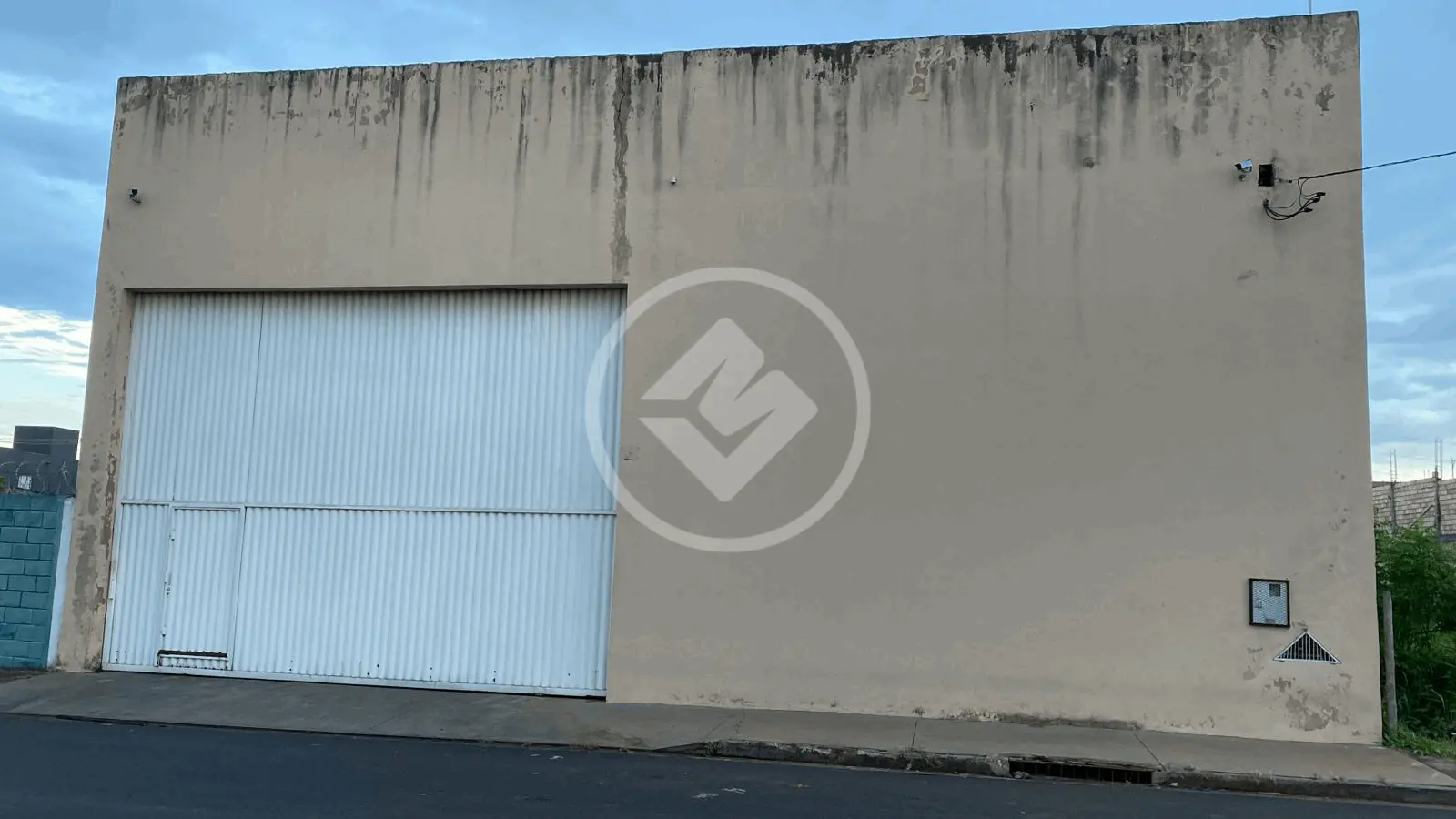 Galpão à venda – 836 m² - Novo Mundo - Uberlândia/MG