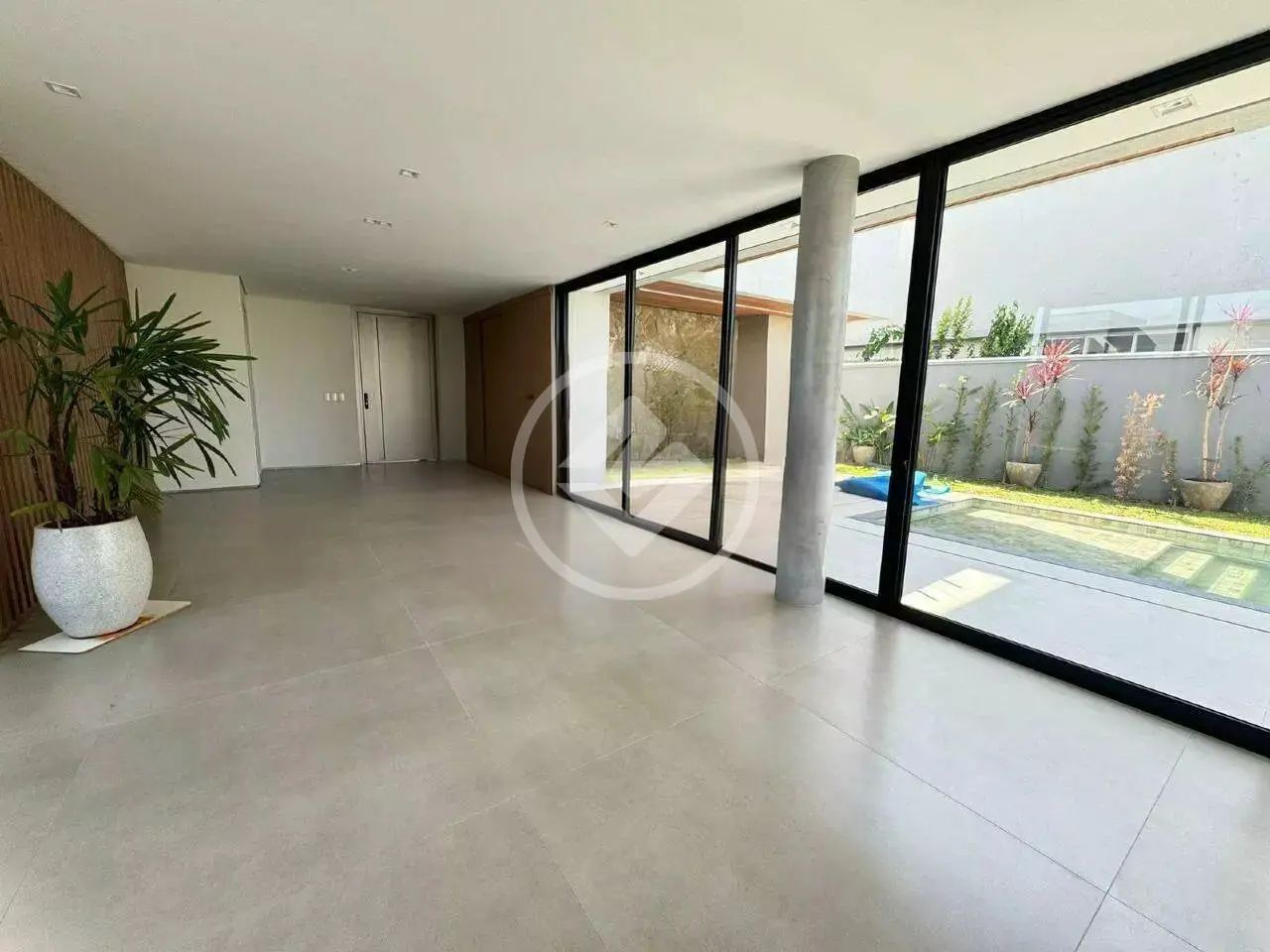 Casa Condomínio 4 quartos no GRANJA MARILEUSA, Uberlândia — foto 3 de 6