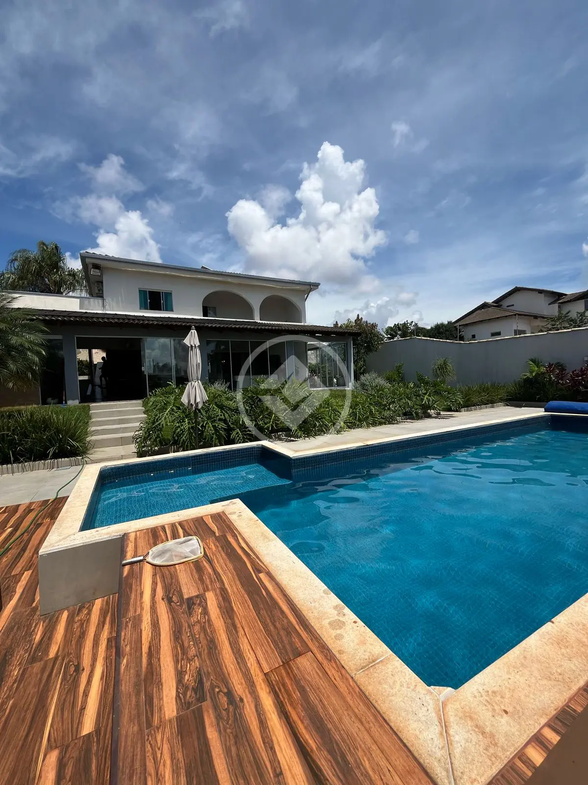 Casa à venda com 4 quartos, sendo 2 suítes – 400 m²- Cidade Jardim - Uberlândia/MG