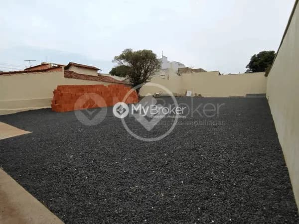 Terreno à venda 525 m² - Saraiva - Uberlândia/MG