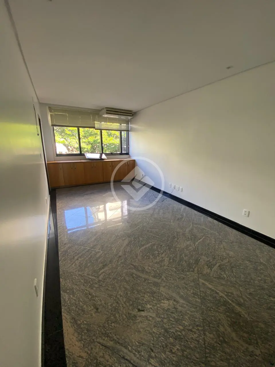 Sala à venda 24,77 m²- Centro - Uberlândia/MG
