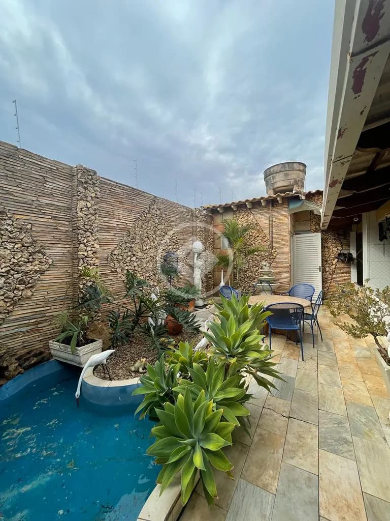 Casa à venda com 4 quartos sendo 1 suíte– 300m²- Aclimação- Uberlândia/MG