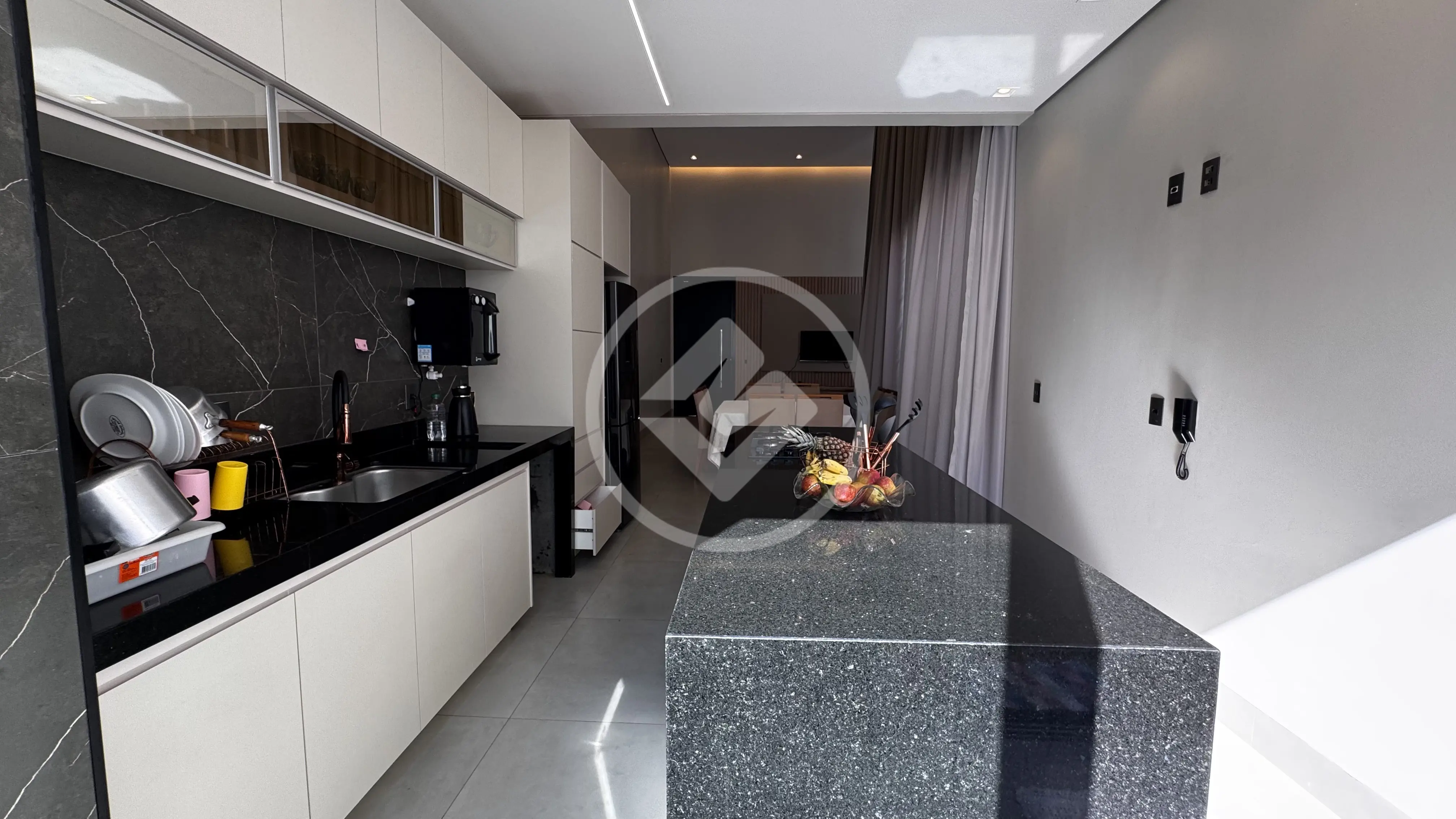 Casa Condomínio 3 quartos no JARDIM HOLANDA, Uberlândia — foto 4 de 6