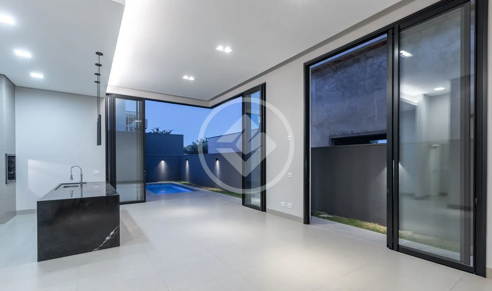Casa Condomínio 4 quartos no Laranjeiras, Uberlândia — foto 3 de 6
