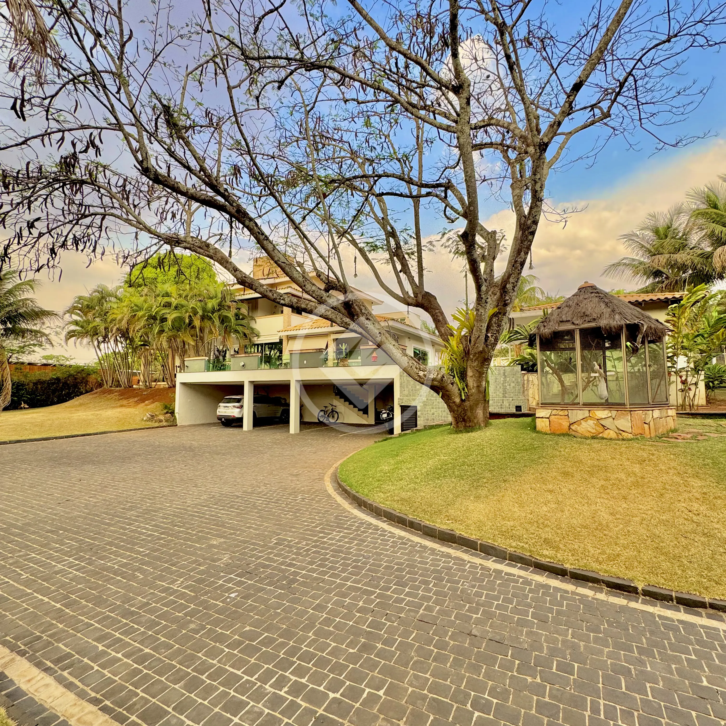 Sobrado Em Condomínio 5 quartos no Morada do Sol, Uberlândia — foto 3 de 6