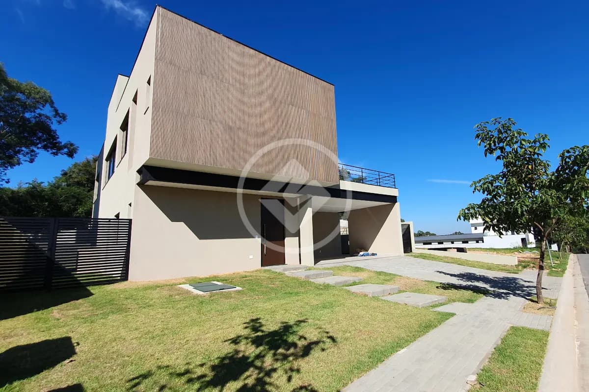 Casa à venda e locação no Condomínio Residencial Arboretum em Vinhedo/SP