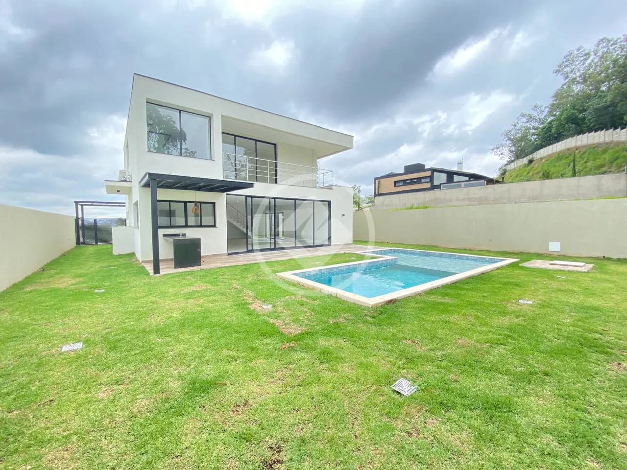 Casa á Venda ou Locação no Condomínio Residencial Arboretum em Vinhedo/SP