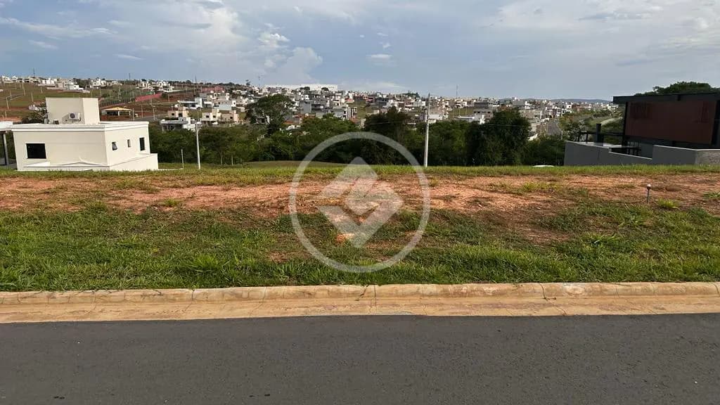 Lote 257,47 m² no Condomínio Jardins Capri