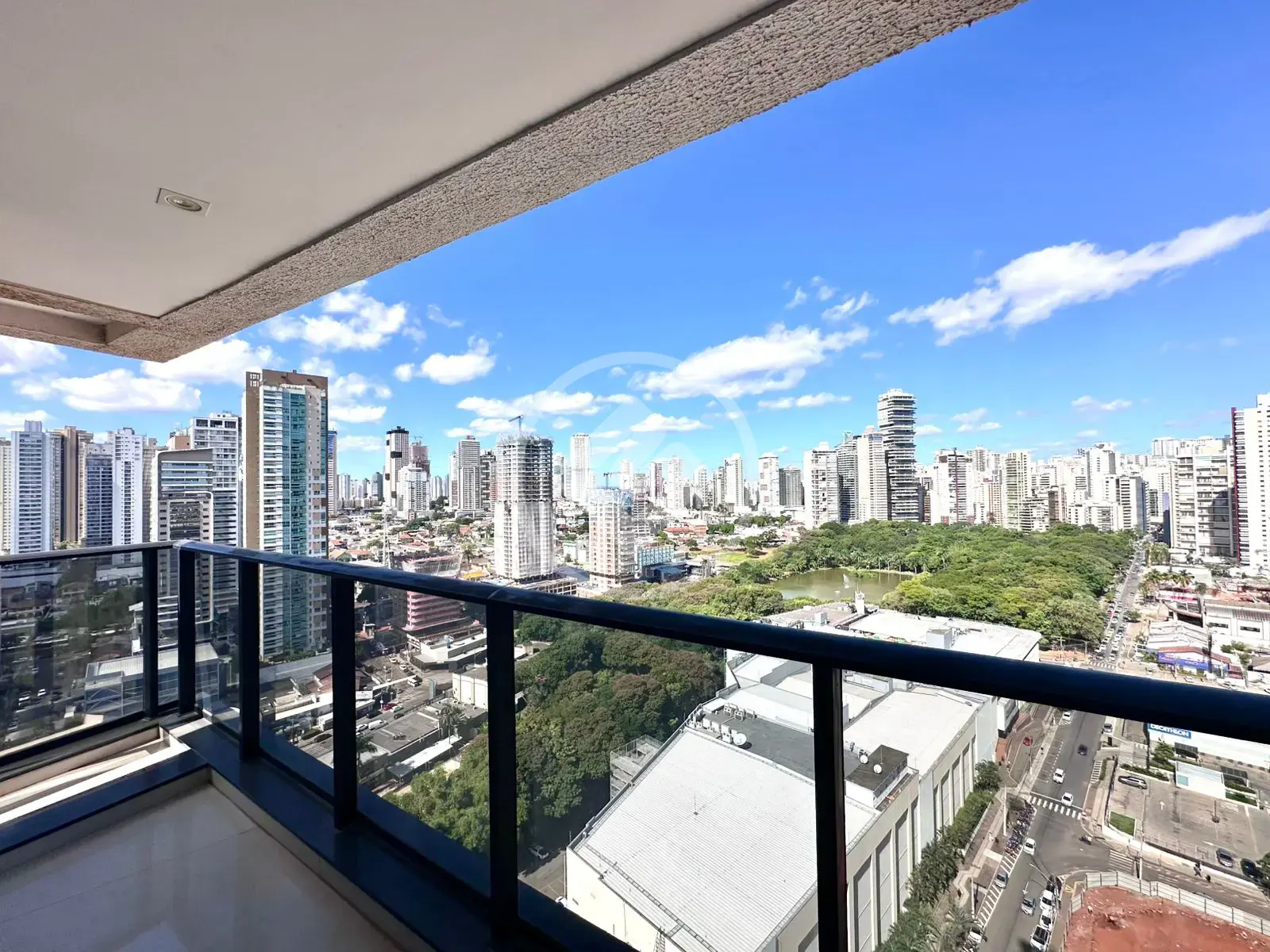 Apartamento Setor Bueno, Goiânia - GO — foto 1