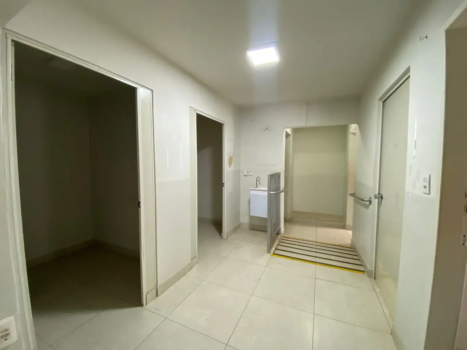 Casa Comercial Luizote de Freitas, Uberlândia - MG — foto 1