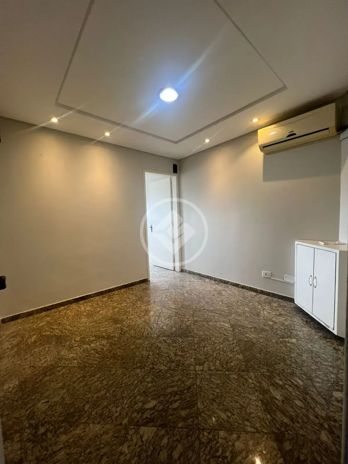 SALA COMERCIAL - SETOR COIMBRA