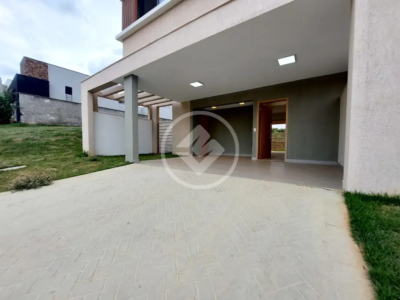 Casa em Condominio, 3 Quartos - Senador Canedo