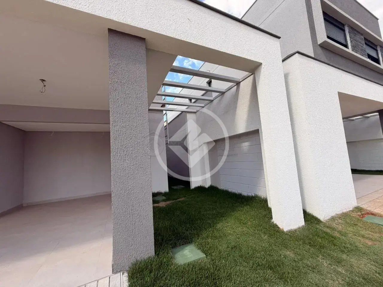 Casa Condomínio 4 quartos no Residencial Jardins Lyon, Aparecida de Goiânia — foto 2 de 6