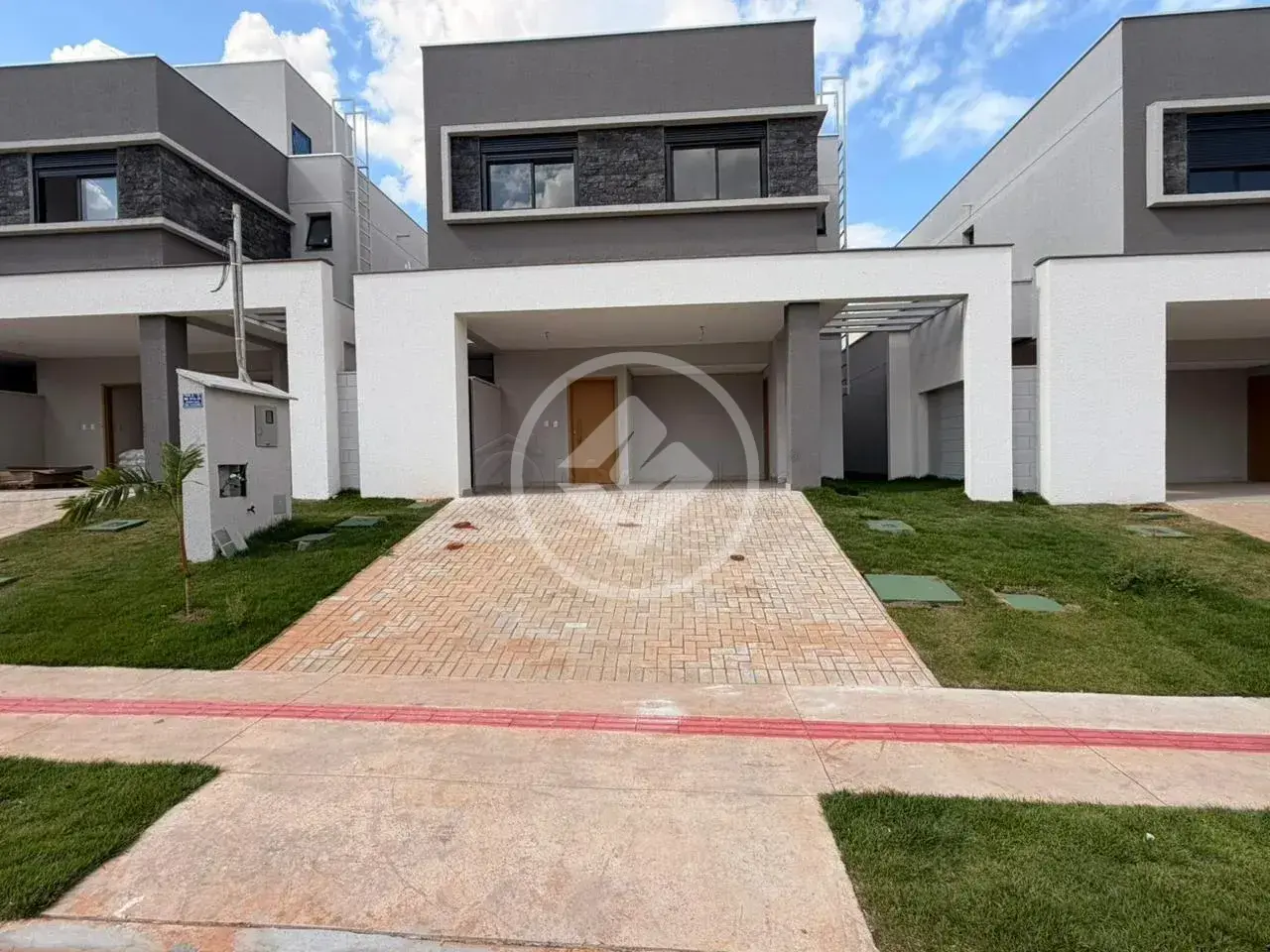 Sobrado em condomínio, 4 Quartos - Jardins Lyon