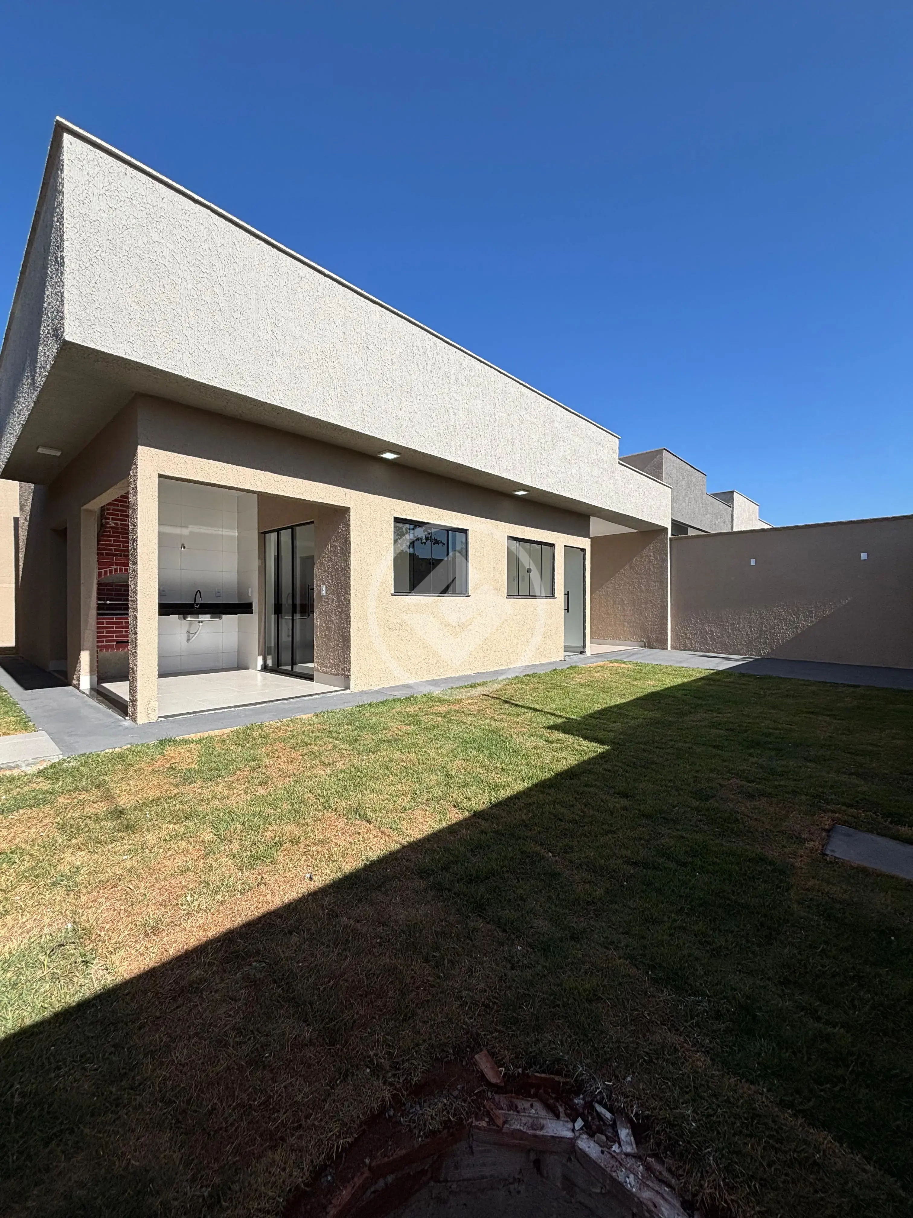 Conforto, espaço e churrasqueira para a família toda!
