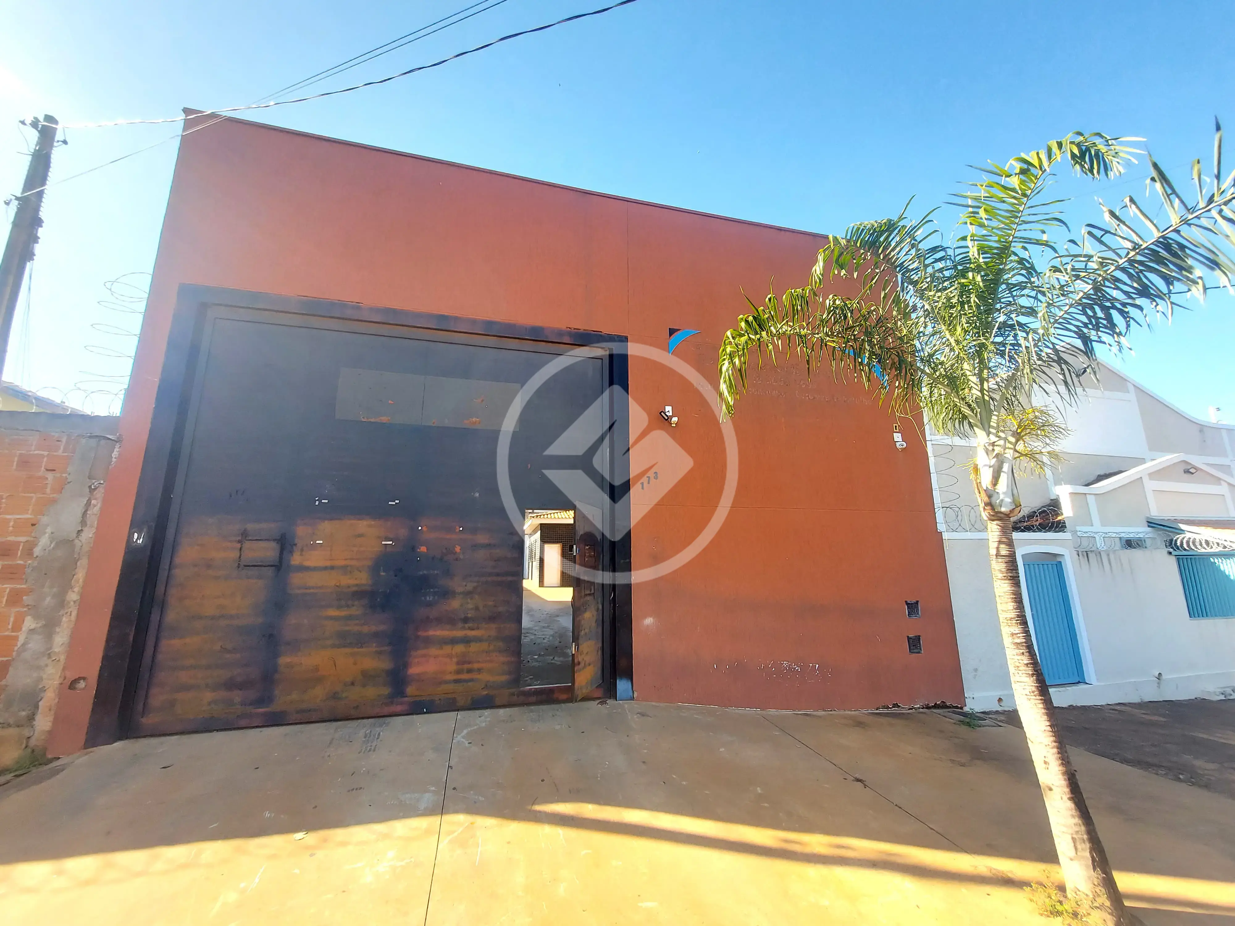 BARRACÃO A VENDA