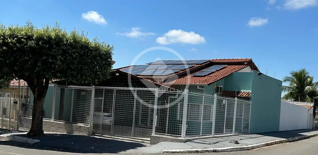 Casa na Boa Esperança Três Quartos sendo 1 Suíte Com Placa Solar R$ 790.000,00