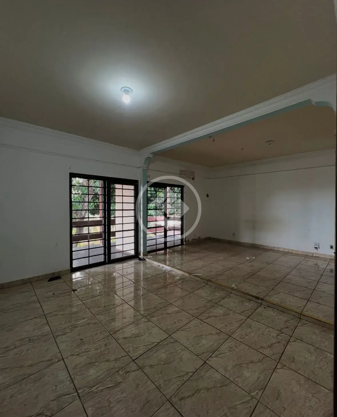 Casa Comercial 4 quartos no JARDIM CALIFÓRNIA, Cuiabá — foto 3 de 5