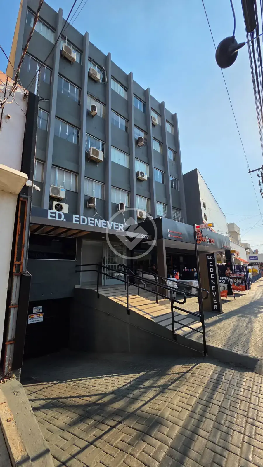 salas comercial na Avenida Conto Magalhães.